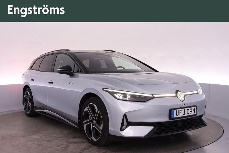 Silver Begagnad 2024 VW ID.7 GTX Kombi | 619 000 kr (Marknadspris) - Bild 1/4