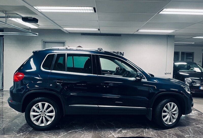 Begagnad VW Tiguan 161 HK (118 kW) 2012 Mörkblå (blå) SUV