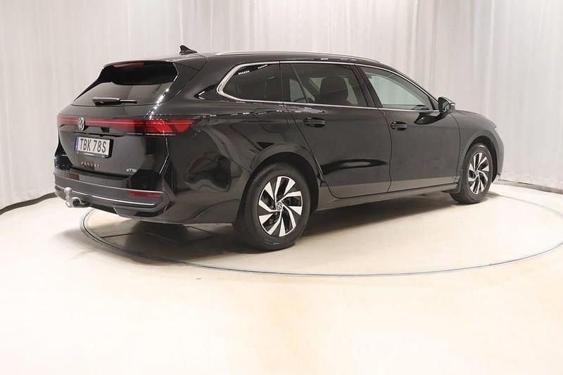 Begagnad VW Passat 150 HK (110 kW) 2024 Svart Kombi
