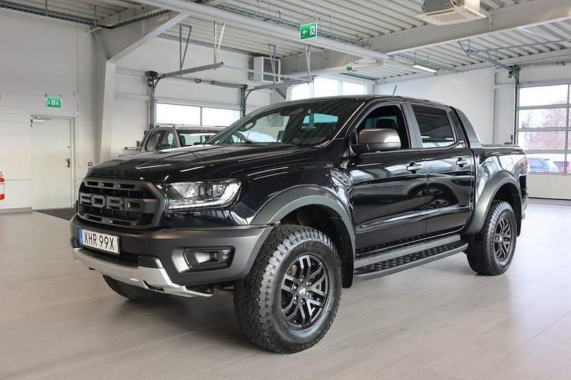 Svart metallic Begagnad 2021 Ford Ranger Raptor Pickup | 449 800 kr (Marknadspris) - Bild 1/4