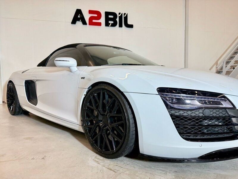 Begagnad Audi R8 Spyder Sport 525 HK (386 kW) 2013 Vit Cab