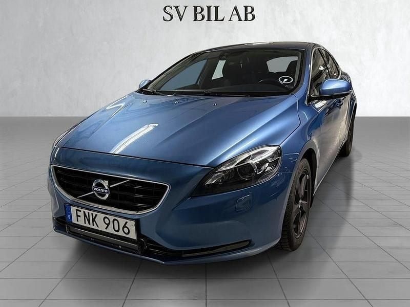 Begagnad Volvo V40 116 HK (85 kW) 2015 Blå Halvkombi