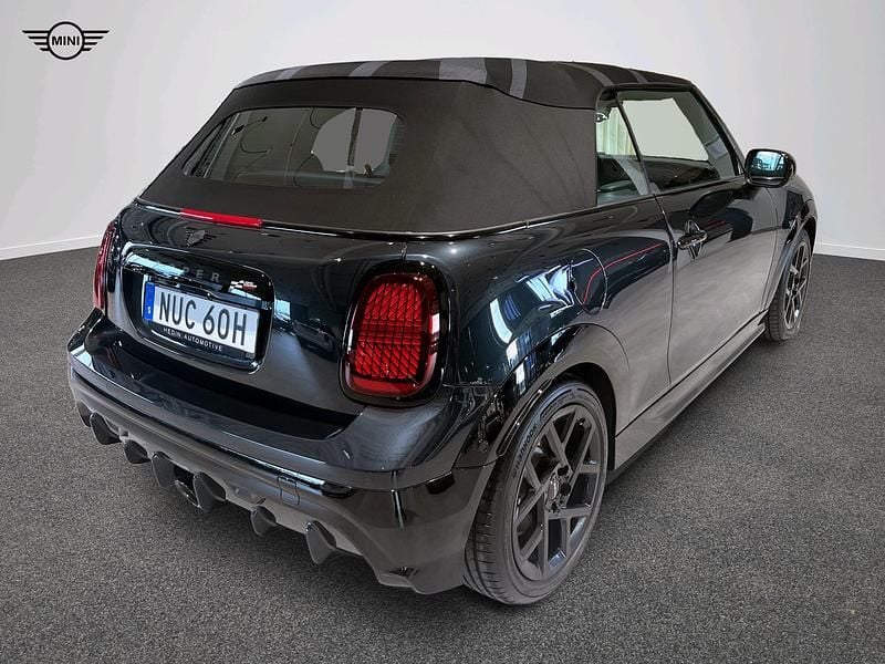 Begagnad Mini John Cooper Works 2025 Grå Halvkombi