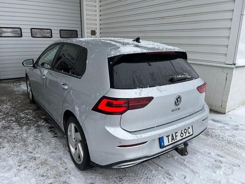 Begagnad VW Golf VIII GTE 245 HK (180 kW) 2022 Silver Halvkombi