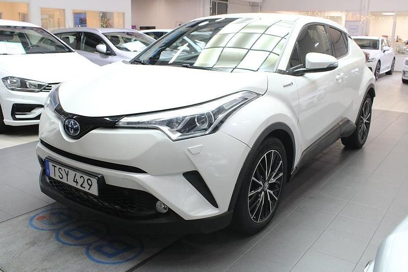 Vit Begagnad 2018 Toyota C-HR Edition SUV | 189 900 kr (Bra pris) - Bild 1/4