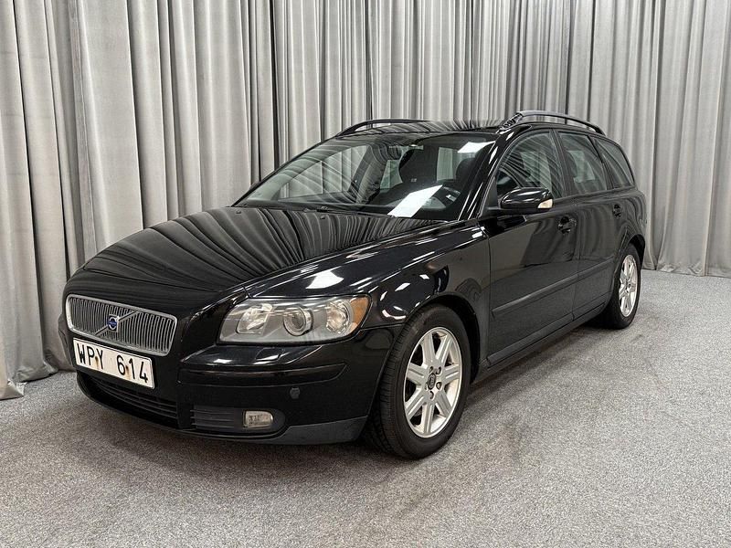 Svart Begagnad 2005 Volvo V50 Business Edition Kombi | 19 900 kr (Lite dyr) - Bild 1/4