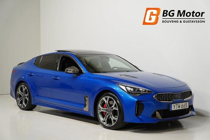 Blå Begagnad 2017 Kia Stinger 3 Halvkombi | 324 500 kr (Bra pris) - Bild 1/4
