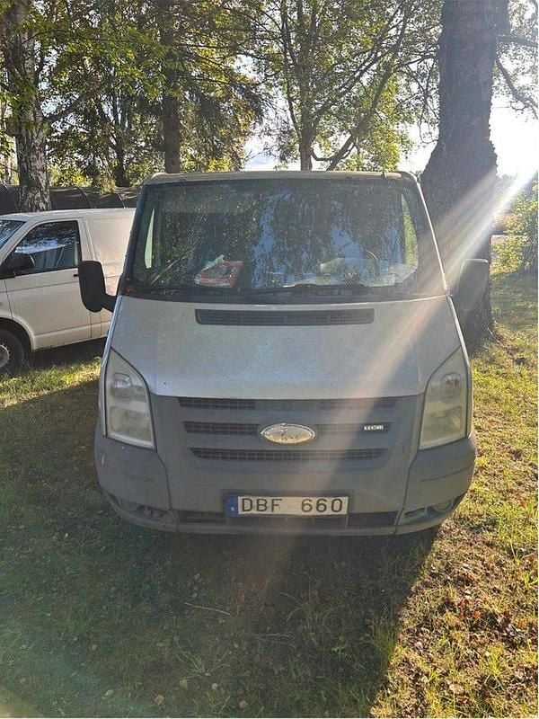 Grå Begagnad 2007 Ford Transit T260 Minibuss | 30 000 kr (Marknadspris) - Bild 1/4
