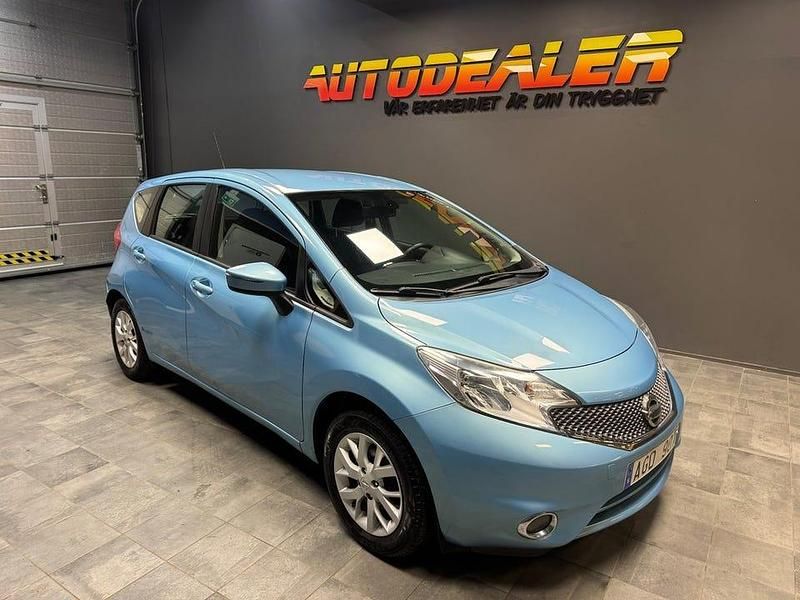 Ljusblå Begagnad 2013 Nissan Note Halvkombi | 54 900 kr (Marknadspris) - Bild 1/4