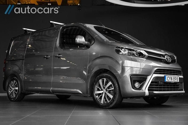 Mörkgrå (grå) Begagnad 2016 Toyota Proace Van | 148 000 kr - Bild 1/4
