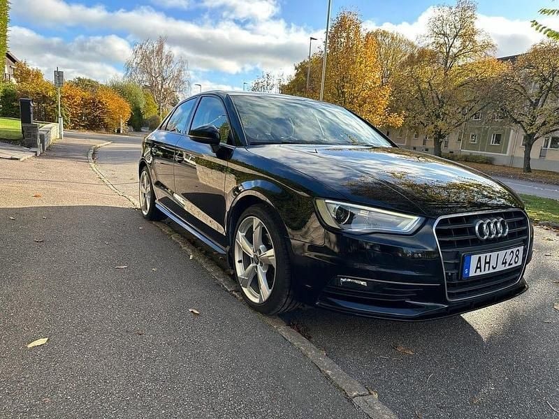 Begagnad Audi A3 Ambition 125 HK (91 kW) 2013 Svart Sedan