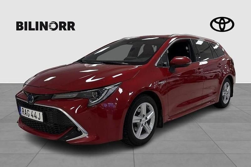Begagnad Toyota Corolla Executive 124 HK (91 kW) 2019 Röd Kombi