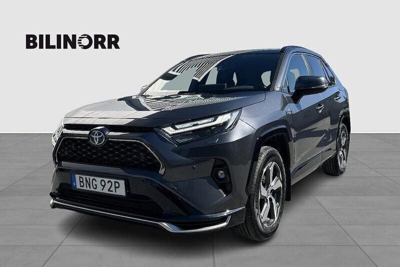 Mörkgrå Begagnad 2023 Toyota RAV4 Hybrid Edition SUV | 499 900 kr (Marknadspris) - Bild 1/4