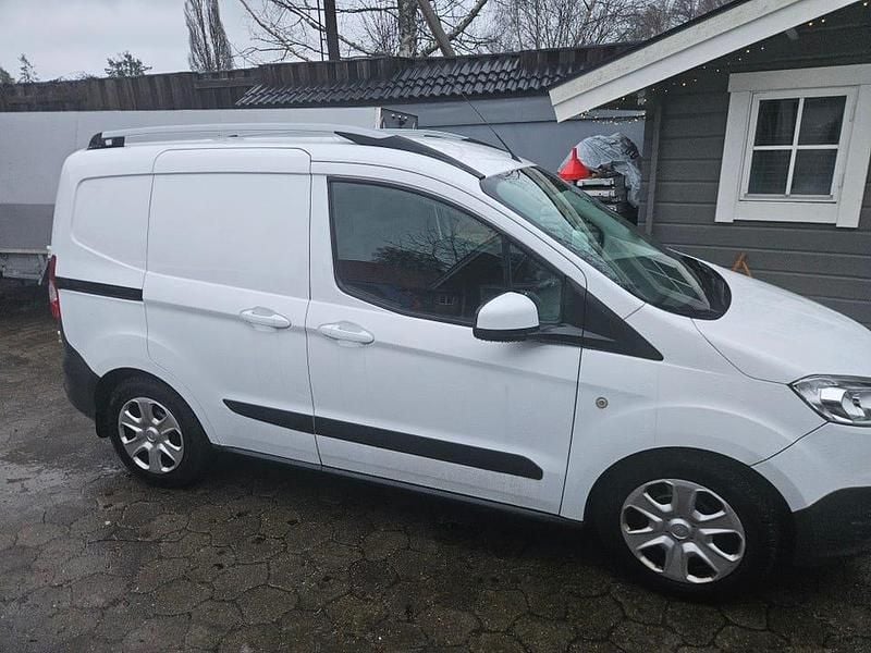 Begagnad 2017 Ford Transit Van | 82 000 kr (Superpris) - Bild 1/4