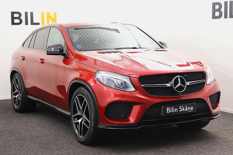 Röd Begagnad 2016 Mercedes GLE350 AMG line Sportkupé | 324 900 kr (Marknadspris) - Bild 1/4