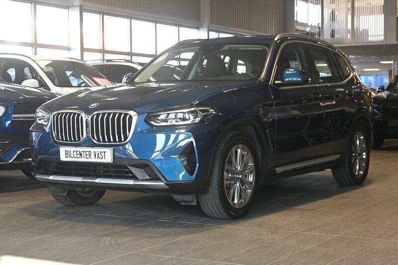 Blå (phytonic blå metallic) Begagnad 2021 BMW X3 SUV | 459 000 kr (Marknadspris) - Bild 1/4
