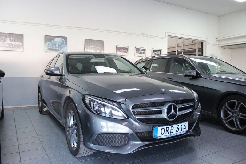 Begagnad Mercedes C220 Avantgarde 170 HK (125 kW) 2016 Grå Kombi
