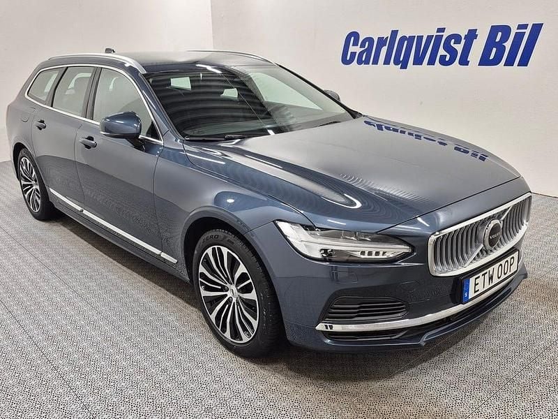 Begagnad Volvo V90 Core 253 HK (186 kW) 2024 Denimblå metallic Kombi