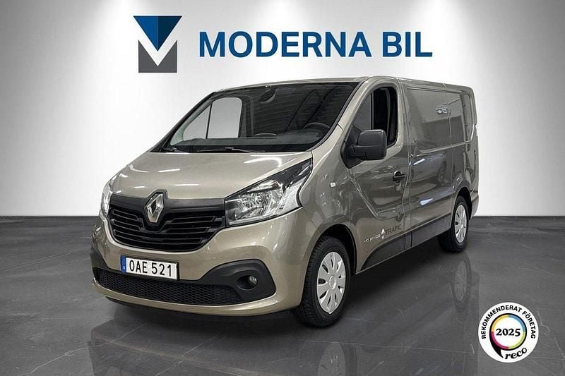 Ljusbrun (brun) Begagnad 2016 Renault Trafic Van | 87 900 kr (Bra pris) - Bild 1/4