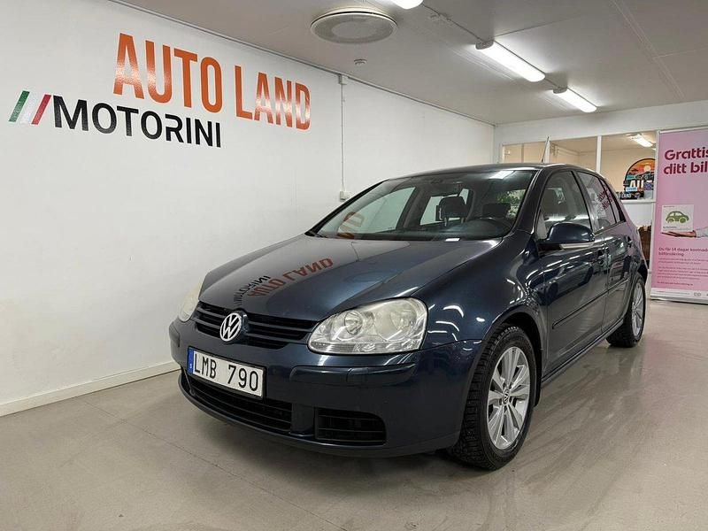 Mörkblå Begagnad 2008 VW Golf VI Trendline Halvkombi | 44 900 kr (Marknadspris) - Bild 1/4