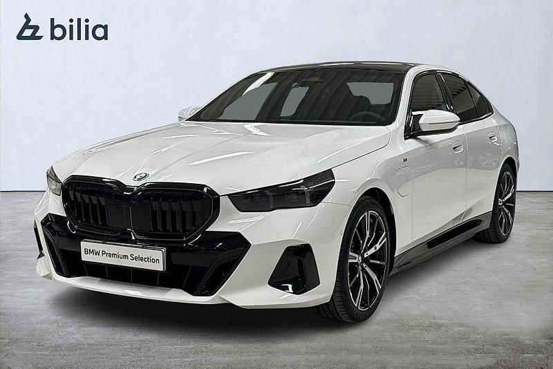 Begagnad BMW 530e M Sport 190 HK (139 kW) 2025 Vit Sedan