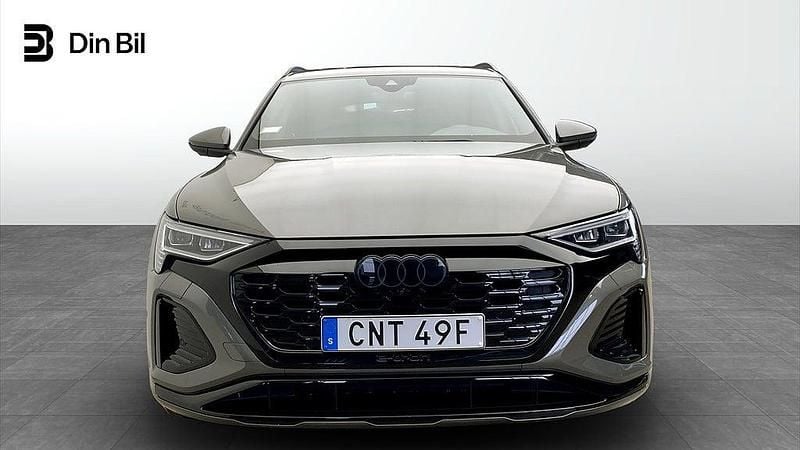 Begagnad Audi e-tron S-Line 300 kW (408 HK) 2023 Grå SUV