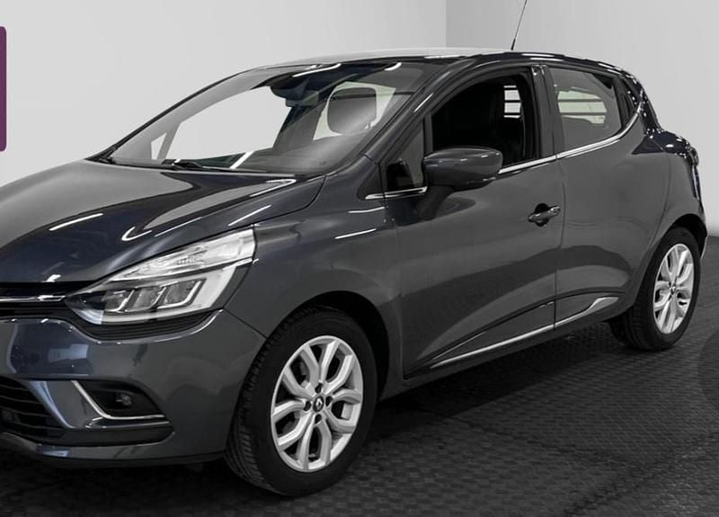 Grå Begagnad 2019 Renault Clio IV Intens Halvkombi | 110 000 kr (Marknadspris) - Bild 1/1
