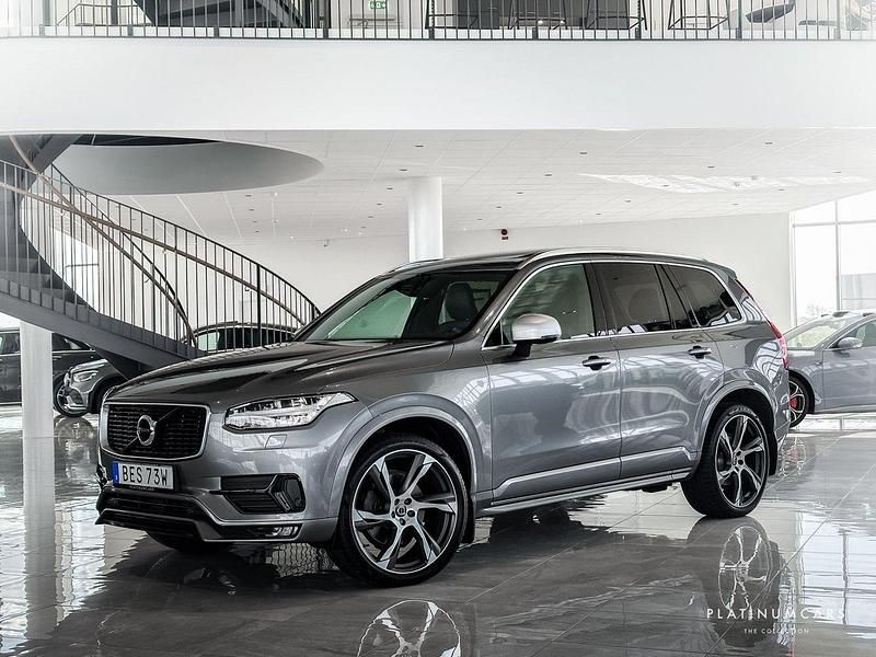 Grå Begagnad 2019 Volvo XC90 R-Design SUV | 479 000 kr (Lite dyr) - Bild 1/4