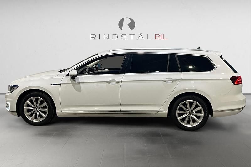 Begagnad VW Passat GTE 218 HK (160 kW) 2017 Vit Kombi