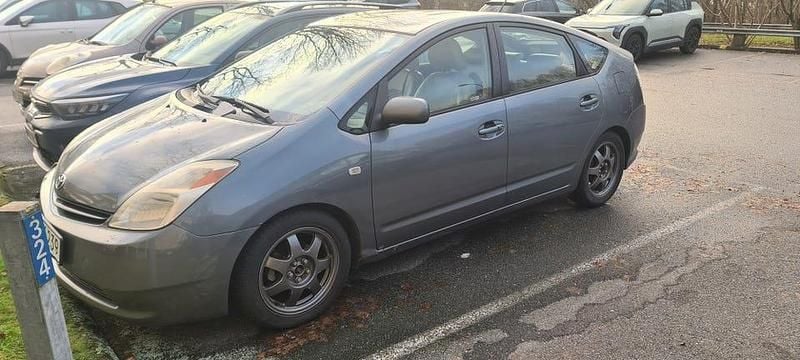 Begagnad Toyota Prius 112 HK (82 kW) 2004 Halvkombi