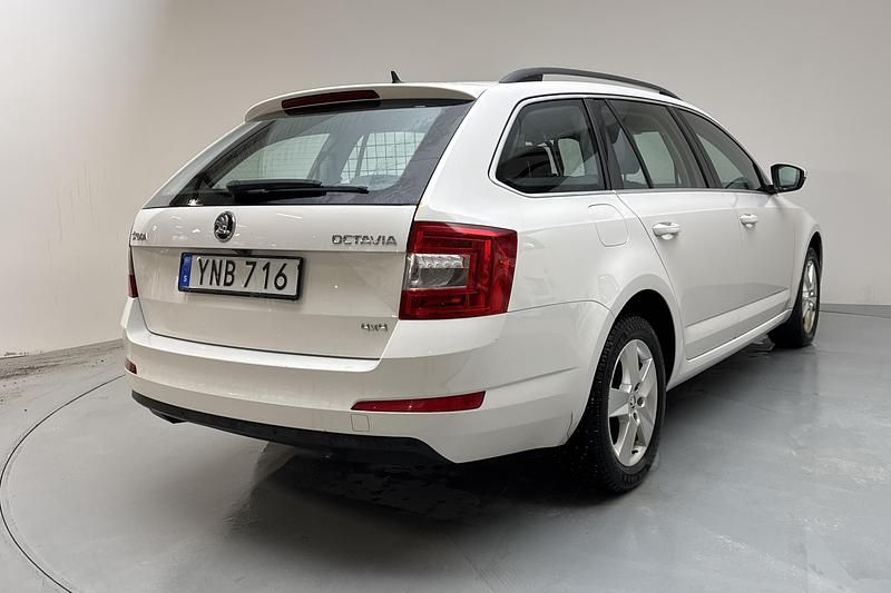Begagnad Skoda Octavia 110 HK (80 kW) 2017 Vit Kombi
