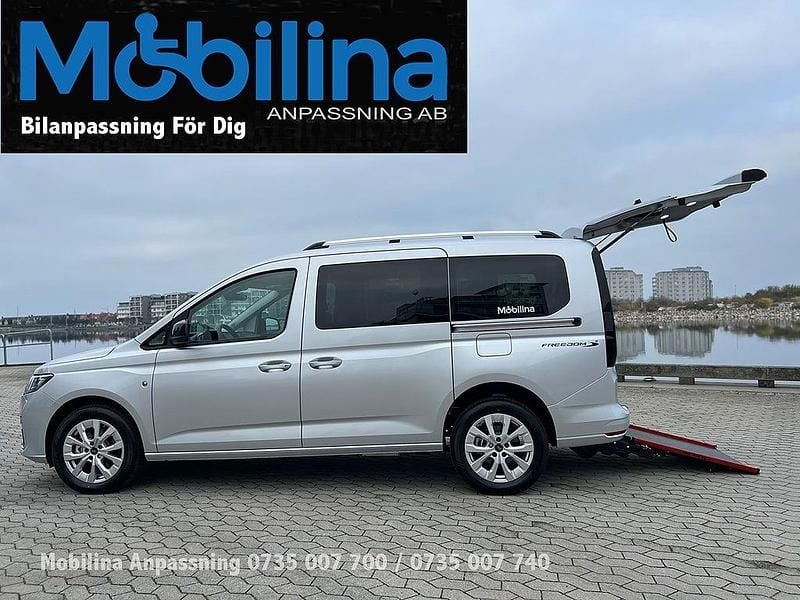 Ny Ford Tourneo 122 HK (89 kW) 2025 Frozen white Kombi