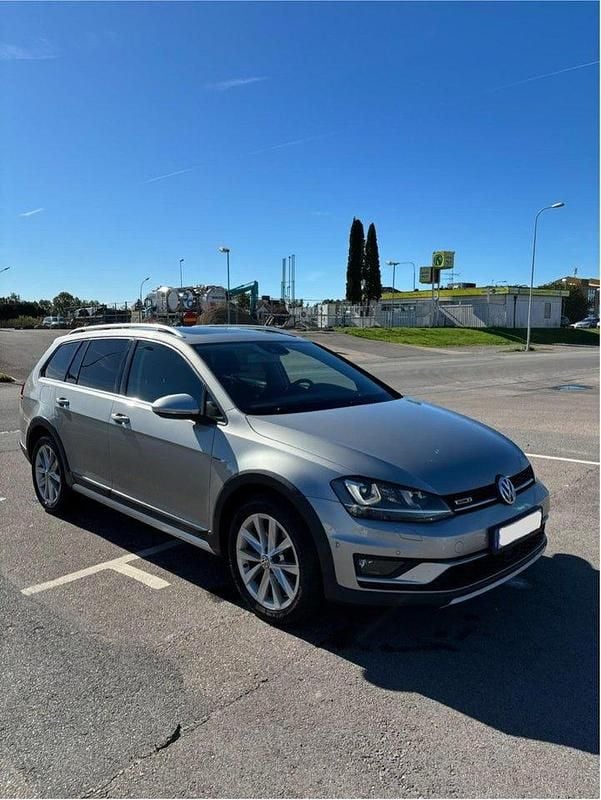 Begagnad 2016 VW Golf Alltrack Kombi | 140 000 kr (Marknadspris) - Bild 1/4