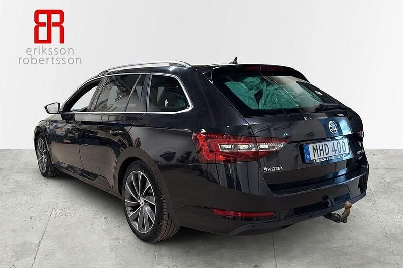 Begagnad Skoda Superb LAURIN & KLEMENT 191 HK (140 kW) 2018 Svart Kombi