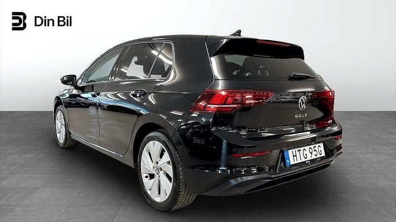 Begagnad VW Golf VIII 150 HK (110 kW) 2025 Grenadilla black metallic Halvkombi