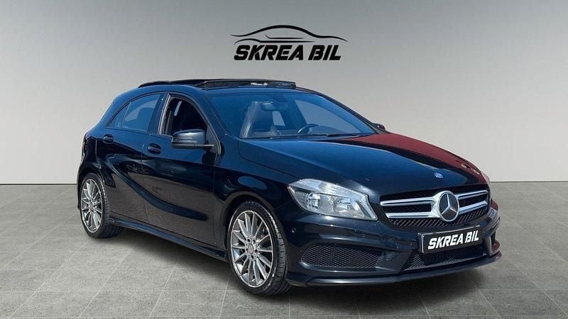 Svart Begagnad 2013 Mercedes A200 AMG Halvkombi | 89 900 kr (Marknadspris) - Bild 1/4