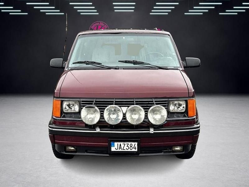 Begagnad Chevrolet Astro 152 HK (111 kW) 1990 Röd Minibuss