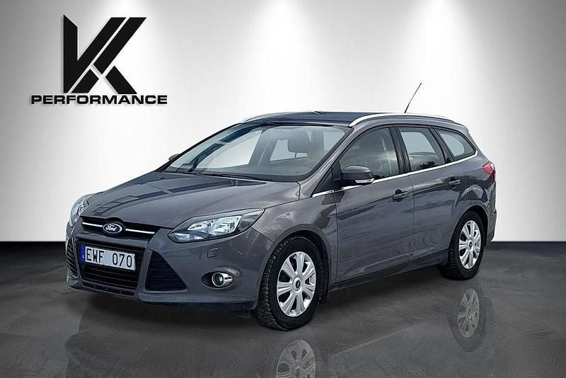 Begagnad Ford Focus Titanium 95 HK (69 kW) 2012 Brun Kombi