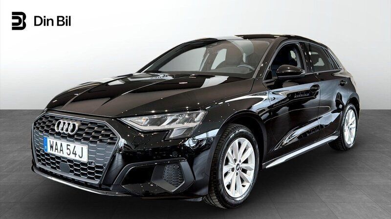 Svart Begagnad 2022 Audi A3 Sportback Proline Halvkombi | 264 000 kr (Marknadspris) - Bild 1/4