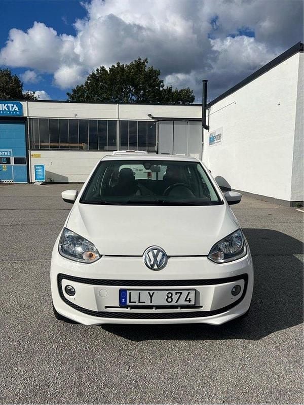 Vit Begagnad 2013 VW up! move up! Halvkombi | 58 000 kr (Marknadspris) - Bild 1/4