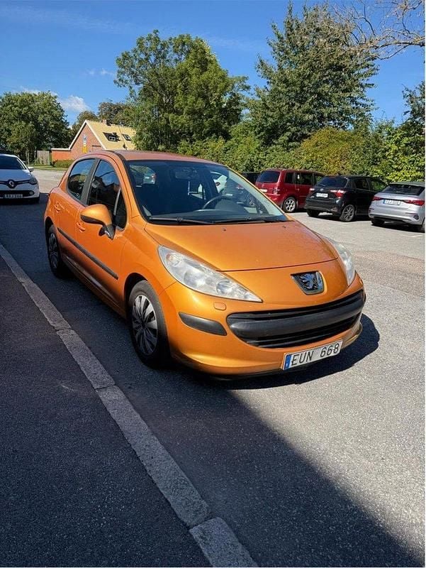 Röd Begagnad 2008 Peugeot 207 Halvkombi | 17 900 kr (Marknadspris) - Bild 1/4