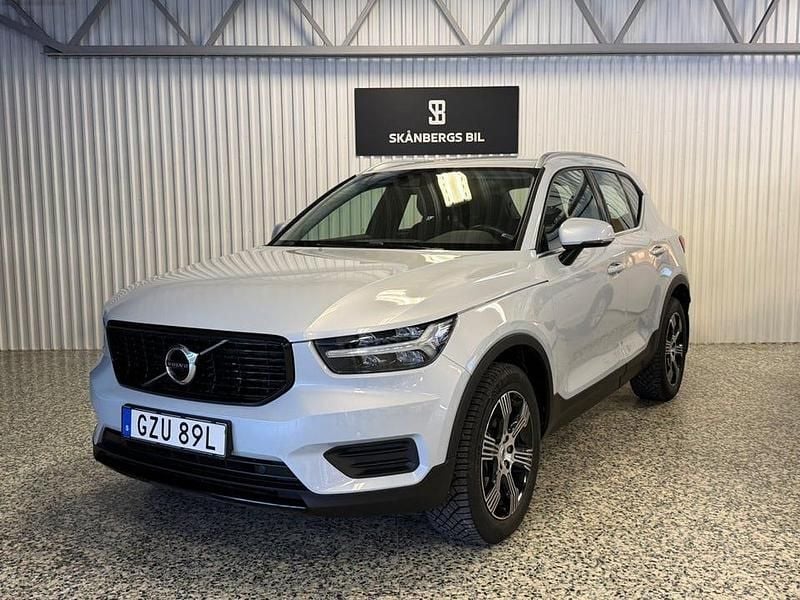 Begagnad Volvo XC40 Inscription 190 HK (139 kW) 2022 Silver SUV