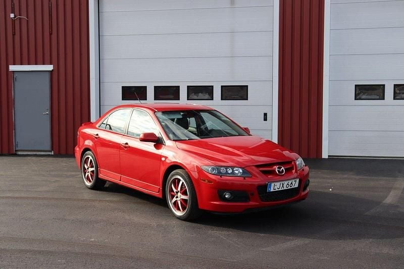 Röd Begagnad 2006 Mazda 6 Sedan | 59 000 kr (Lite dyr) - Bild 1/4