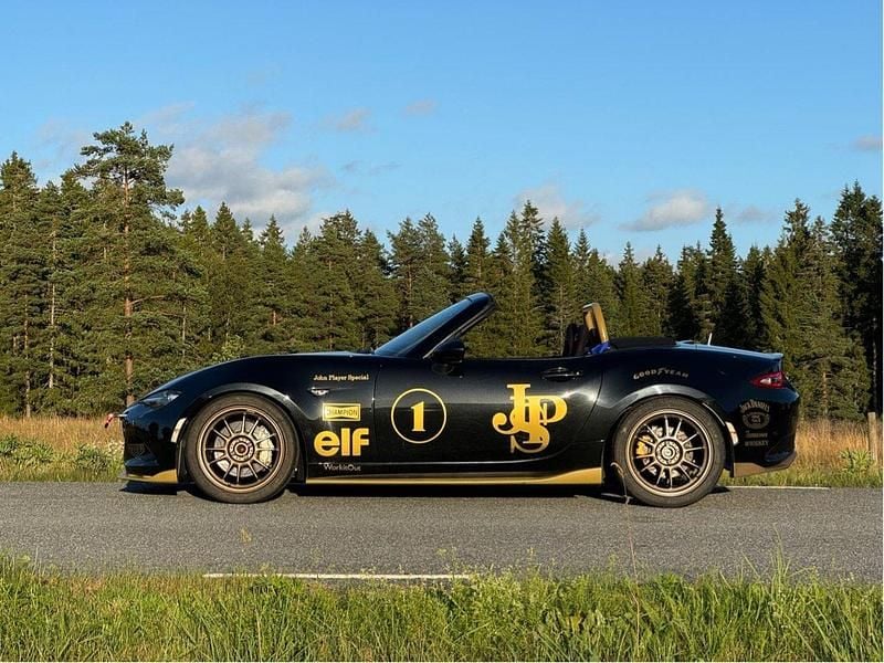 Svart Begagnad 2016 Mazda MX5 Inclusive Cab | 279 000 kr (Dyr) - Bild 1/4