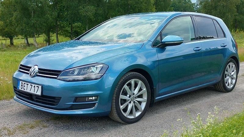Blå Begagnad 2014 VW Golf VII GT Halvkombi | 105 000 kr (Bra pris) - Bild 1/4