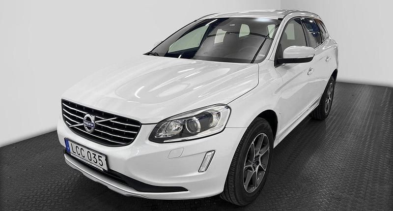 Vit Begagnad 2016 Volvo XC60 Ocean Race SUV | 179 000 kr (Marknadspris) - Bild 1/4