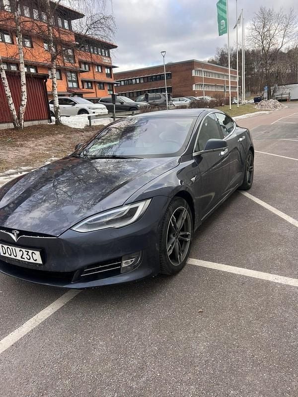 Begagnad 2020 Tesla Model S Long Range AWD Halvkombi | 320 000 kr (Bra pris) - Bild 1/4