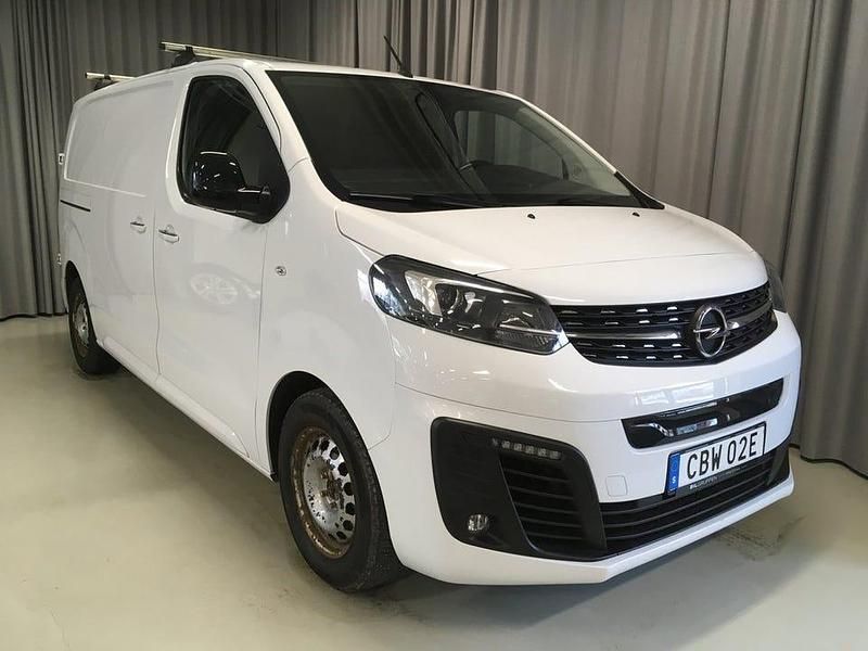 Begagnad Opel Vivaro-e Combi 100 kW (136 HK) 2022 Vit Van