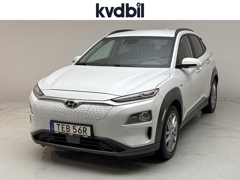 Vit Begagnad 2020 Hyundai Kona Advanced Plus SUV | 186 000 kr (Marknadspris) - Bild 1/3