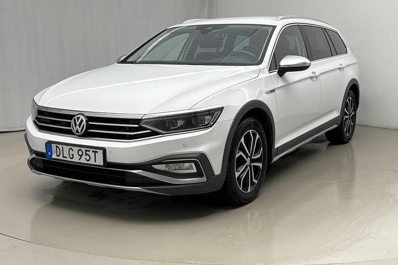 Begagnad VW Passat Alltrack 190 HK (139 kW) 2020 Vit Kombi